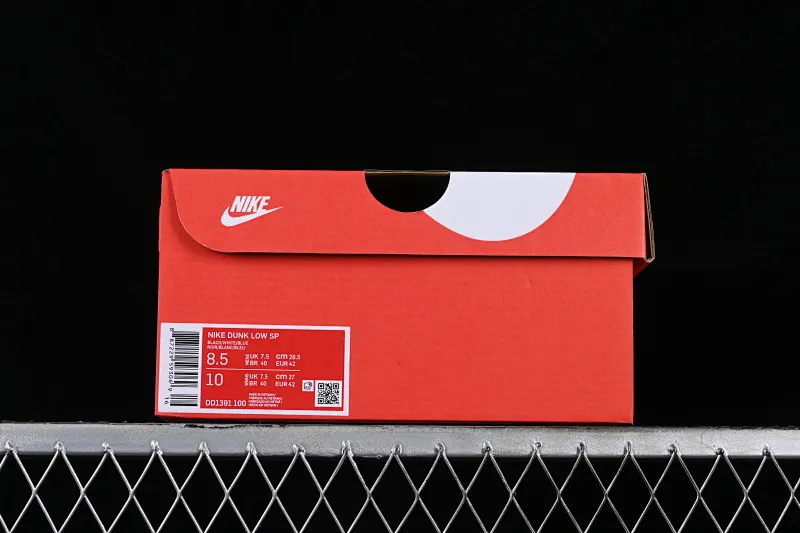 All Categories Nk SB Dunk Series Nk SB Dunk Low Low-top sneakers Nk Dunk Low Panda Prank-The Art of Love SB strappy low-top casual sneakers DD1391-100